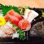 二代目 倉蔵商店 - 本日の刺身三点盛り！！６８０円