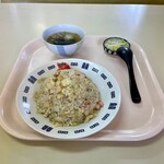 千成らーめん - チャーハン。ワカメスープとコウのもの付き