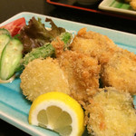 Kusakabe - ホタテのフライ。玉ねぎとししとう、ナスのフライもついてます。レモンをかけ、ソースでいただく。