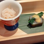 板前 まつもと - 前菜の甘酢かますと鯛のナントカ。隣のお客さんが五月蠅くて聞き取れなかった。前菜が一番美味しくてピークでした