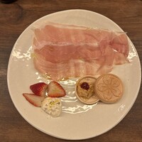 神楽坂アッカ - 