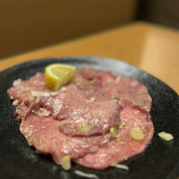 ホルモン焼肉 富や 栄店 - 