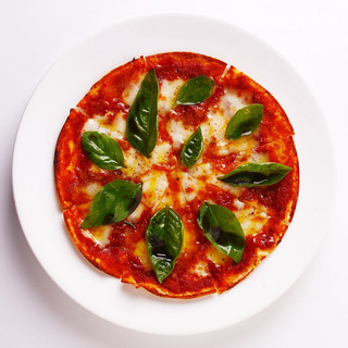 Various pizzas…968 yen to 1078 yen