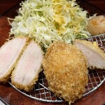 蔵+かつ - 今日はウチモモとシンシン　と　メンチ　　　大根おろしに梅干し