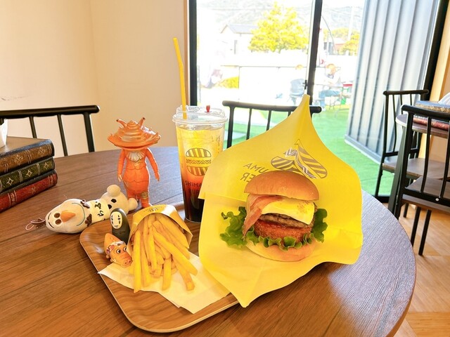 SHIMAUMA BURGER (シマウマバーガー) - 陶/ハンバーガー | 食べログ SHIMAUMA BURGER (シマウマバーガー) - 陶/ハンバーガー | 食べログ