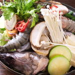 とんちんかん - お鍋も韓国ならではの味付けがヤミツキです！