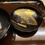 片折 - 鮟鱇と蓮根のお椀のふた