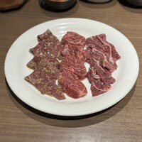焼肉あきら 本郷本店 - サガリ ツラミの青唐辛子焼き ハツのスタミナ焼き