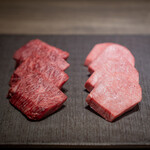 USHIGORO S. - 究極の黒タン、特選ハラミ