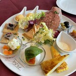 イタリア食堂 ラ ルーチェ - 前菜の盛り合わせは2人前から注文可能