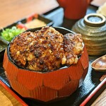 肉食家さんのハンバーグ にくきゅうグリル - メイン写真: