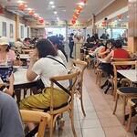 Nam Heong Chicken Rice - 店内　満席で賑わっていました！
