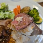 キッチン ブルー グローブ - スプーンを使うと、食べやすくなる