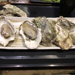 田舎家 旬 - 蒸し牡蠣　380円×5