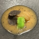 眞善美 - 気仙沼　モウカザメフカヒレ　オイスター醤油　つぼみ菜　黒トリュフ