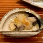 日本料理 かしづき - 赤なまこ　赤蒟蒻　筍　金柑とみぞれ酢がけ