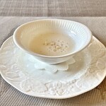 プロヴァンスの日曜日 - ランチ・プチコース(\3,500)　北海こがねと菊芋のスープ