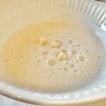 プロヴァンスの日曜日 - ランチ・プチコース(\3,500)　北海こがねと菊芋のスープ