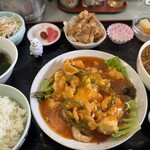 中国料理 頤和園 - エビ・魚・玉子のチリソース