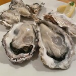 オイスターバー 海と月 - 