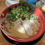 ラーメン まこと屋 - 料理写真:青ネギ牛白湯ヽ(´ー｀)ノ