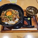定食・丼 すず食堂 - 松阪牛のどて丼