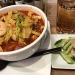 餃子酒場 - 辛い系もあり〼。