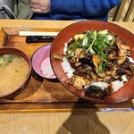 定食・丼 すず食堂 - 豚バラと茄子のマーボー丼