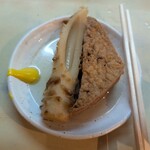 きしうどん - ちくわと厚揚げ
