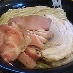 中華蕎麦 とみ田 - 真空低温燻製ローストチャーシュー