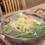 沖縄料理 あぐー豚 しゃぶしゃぶ AGU- - 
