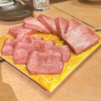 炭火焼肉 ふちおか - 厚切りタン、タン塩