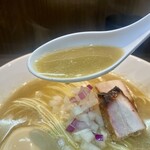 ヌードル＆スパイスカレー 今日の1番 - 絶品なスープ　※必ず全て飲み干します！