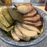 破壊的イノベーション - 特製濃厚煮干し、チャーシュー、のり