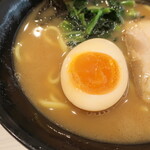 はま寿司 - 味玉1/2