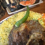 カレーの店 マボロシ - 唐辛子はスプーンでつぶす