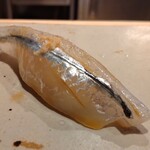 すしやのたい悟 - 初春の味は「さより」です。