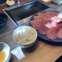 焼肉うしごろ 新宿三丁目店 - 