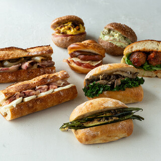 食べ応え満点の自家製サンドウィッチ！