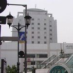 HOTEL METROPOLITAN - 駅前より