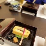 博多名代 吉塚うなぎ屋 - うまき　ふわっふわのほんのり優しい甘めだし巻きにふっくらうなぎ。一切れで結構なボリューム感。