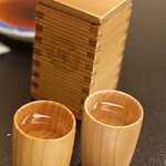 博多名代 吉塚うなぎ屋 - 日本酒　石川の天狗舞　杉のとっくりとお猪口