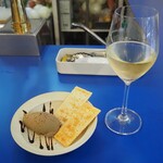 コゾノ フレンチ スタンド - 特製レバーペースト ＆ 白ワイン