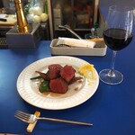 コゾノ フレンチ スタンド - 牛肩ロースのロースト ＆ 赤ワイン