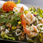 Southern island Seafood spicy herb salad