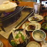 ひな鳥山 - さあ、お鍋を炭火にかけます