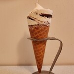 CHATERAISE - 料理写真:ハダカのチョコマカレッタ ザ ミルクソフト