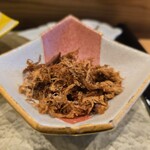 美酒和彩 晃 - 大葉を使用せず、この鰹節が薬味