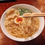浜堂ラーメン - 麺のリフトアップ１
