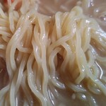 秋桜コスモス - 熱々スープにヘコたれないシャッキリ麺！